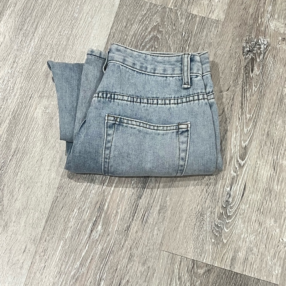 Size 00 from TAOBAO
W-Studio Jeans